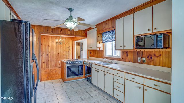 202 Redwood Road, Bristol, TN 37620