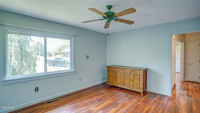 202 Redwood Road, Bristol, TN 37620