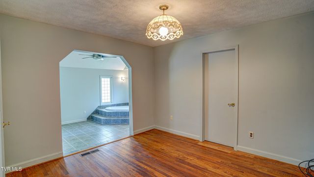 202 Redwood Road, Bristol, TN 37620
