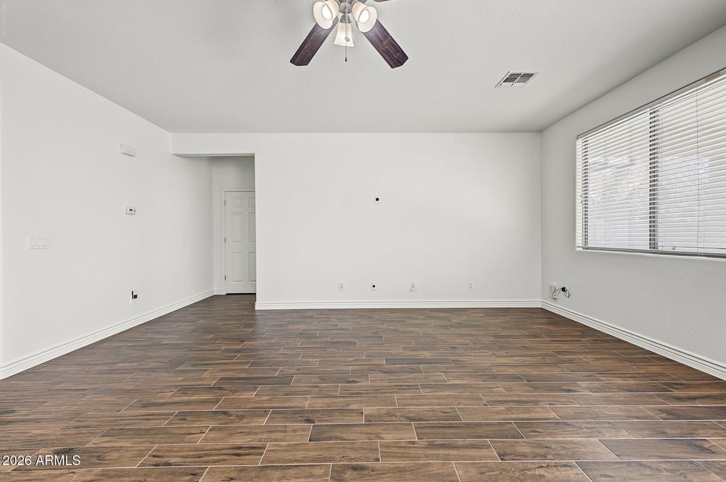 5439 W QUAIL TRACK Drive, Phoenix, AZ 85083 — photo 4