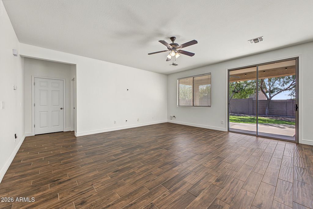 5439 W QUAIL TRACK Drive, Phoenix, AZ 85083 — photo 5