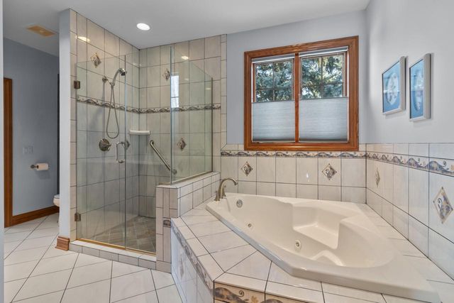 1217 Bridget COURT, Fontana, WI 53125