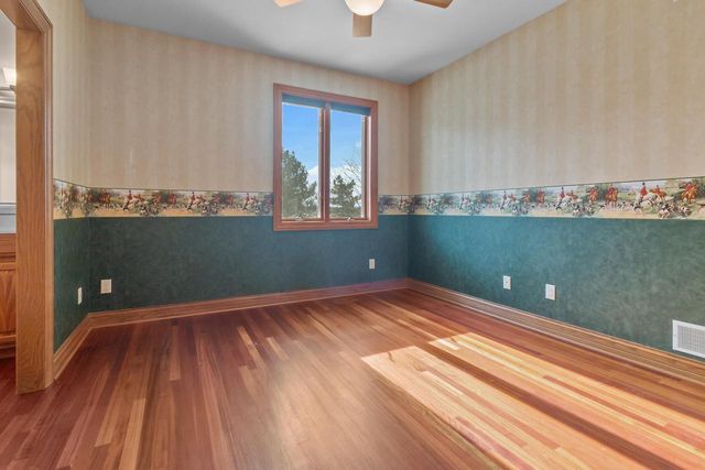 1217 Bridget COURT, Fontana, WI 53125