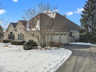 1217 Bridget COURT, Fontana, WI 53125