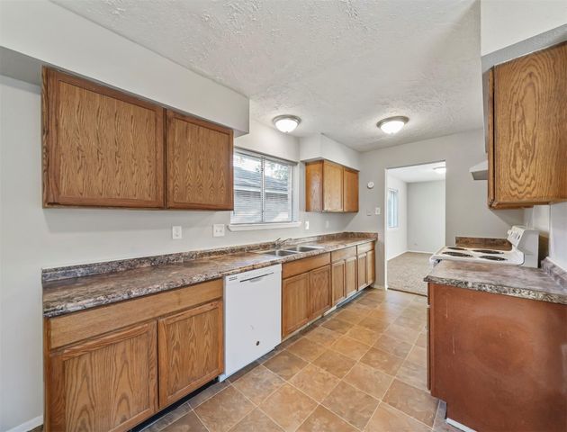 21730 Castlemont Lane, Spring, TX 77388