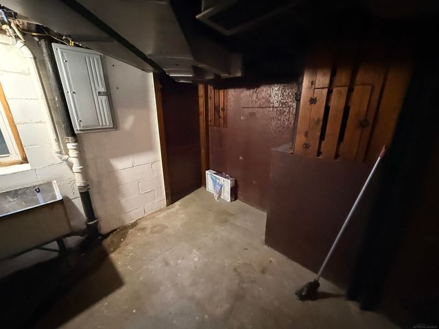 2554 Woodstock Drive, Highland Park, MI 48203