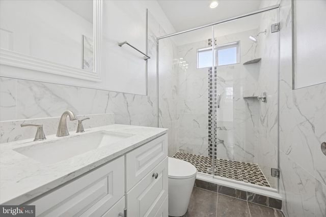 1327 S HOLLYWOOD ST, Philadelphia, PA 19146