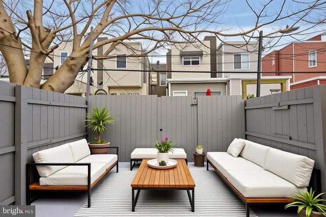 1327 S HOLLYWOOD ST, Philadelphia, PA 19146