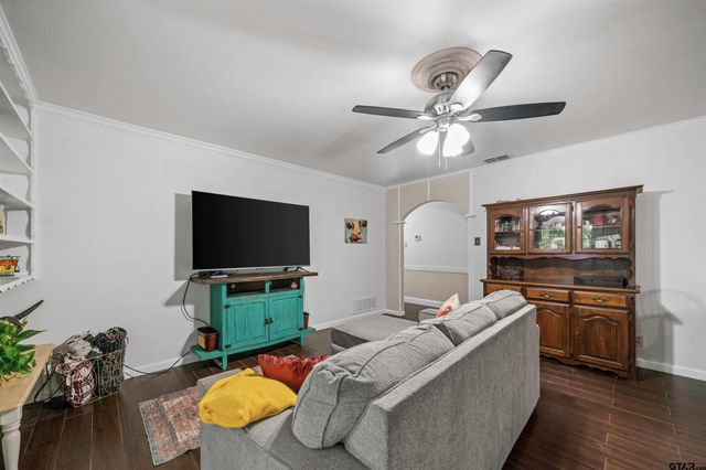 221 N Dayton St, Tyler, TX 75702