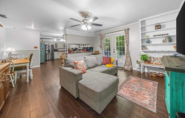 221 N Dayton St, Tyler, TX 75702