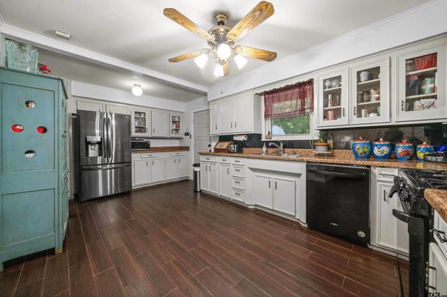 221 N Dayton St, Tyler, TX 75702