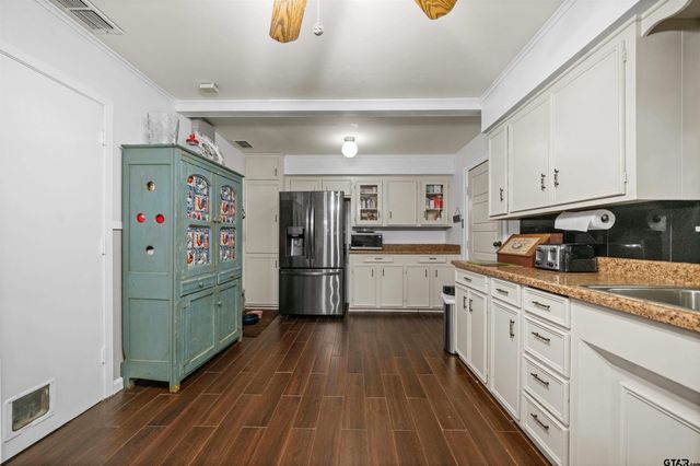 221 N Dayton St, Tyler, TX 75702