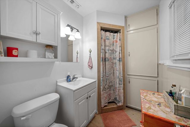 221 N Dayton St, Tyler, TX 75702