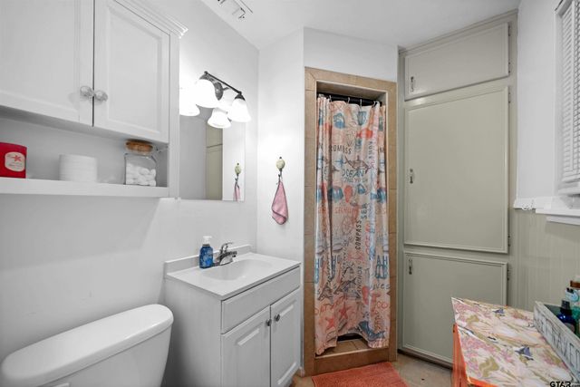 221 N Dayton St, Tyler, TX 75702