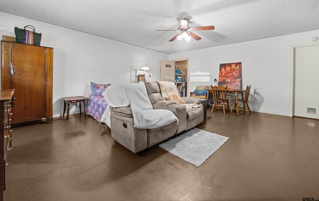 221 N Dayton St, Tyler, TX 75702