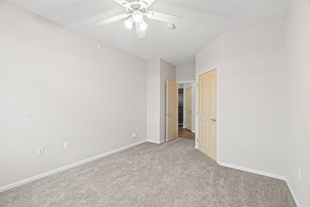 649 Old Highway 8 NW 227, New Brighton, MN 55112