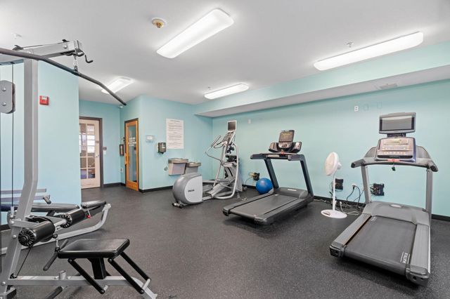 649 Old Highway 8 NW 227, New Brighton, MN 55112