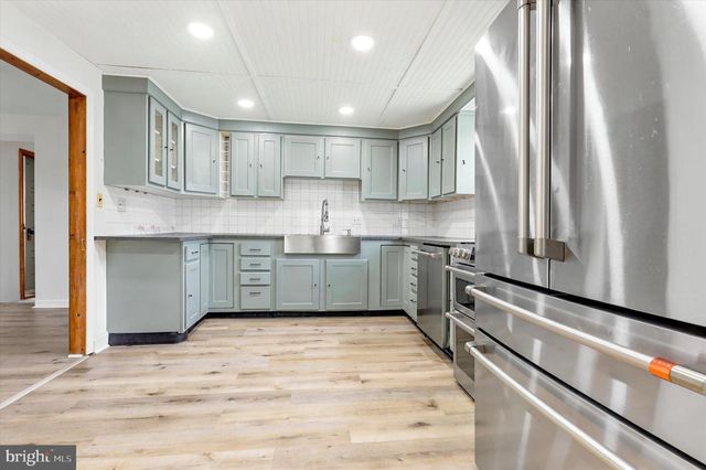 316 RIVER RD, Collegeville, PA 19426