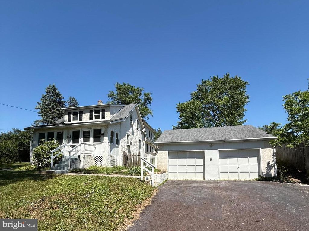 316 RIVER RD, Collegeville, PA 19426