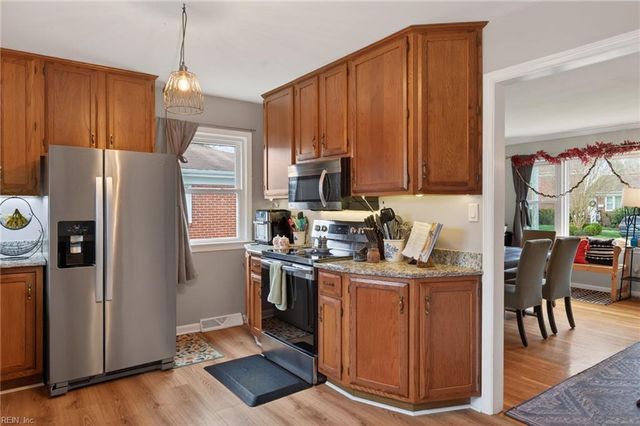 215 Valirey DR, Hampton, VA 23669