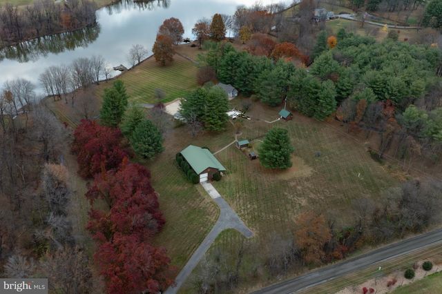 37896 LEGARD FARM RD, Hillsboro, VA 20132