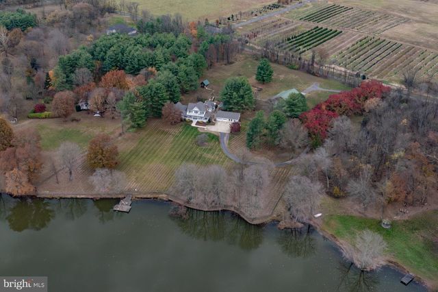 37896 LEGARD FARM RD, Hillsboro, VA 20132