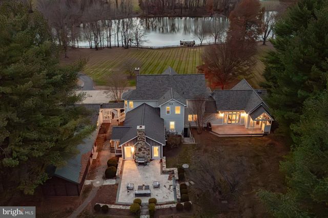 37896 LEGARD FARM RD, Hillsboro, VA 20132