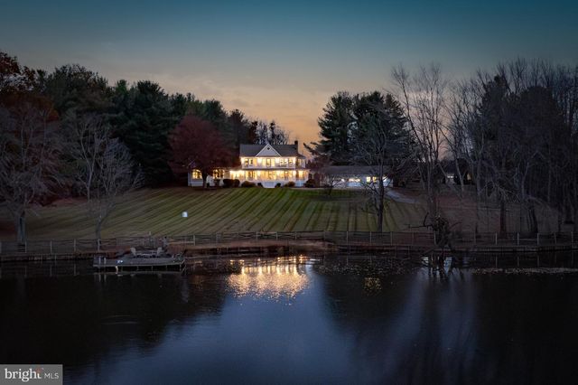 37896 LEGARD FARM RD, Hillsboro, VA 20132