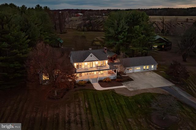 37896 LEGARD FARM RD, Hillsboro, VA 20132