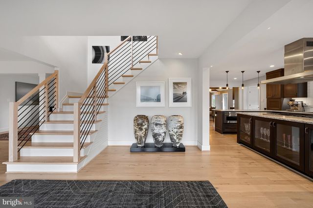 37896 LEGARD FARM RD, Hillsboro, VA 20132