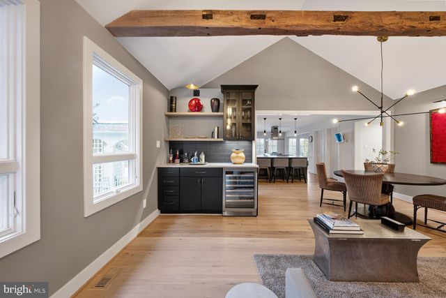 37896 LEGARD FARM RD, Hillsboro, VA 20132