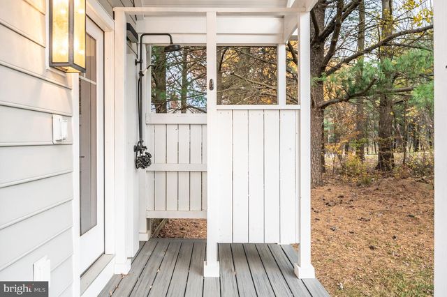 37896 LEGARD FARM RD, Hillsboro, VA 20132