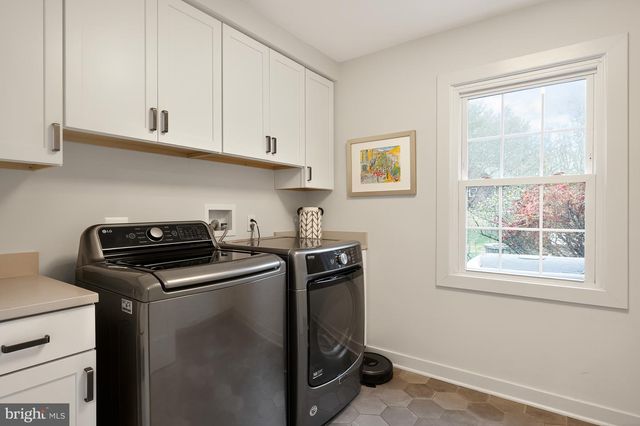 37896 LEGARD FARM RD, Hillsboro, VA 20132