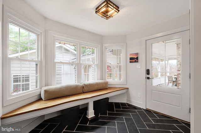 37896 LEGARD FARM RD, Hillsboro, VA 20132