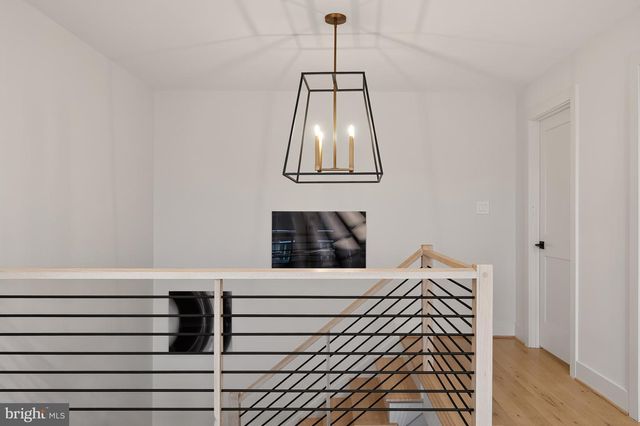 37896 LEGARD FARM RD, Hillsboro, VA 20132