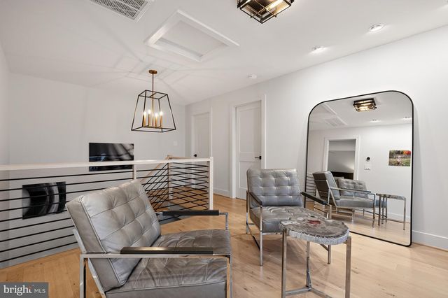 37896 LEGARD FARM RD, Hillsboro, VA 20132