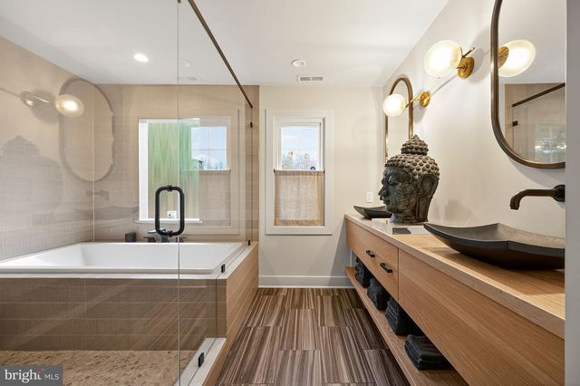 37896 LEGARD FARM RD, Hillsboro, VA 20132