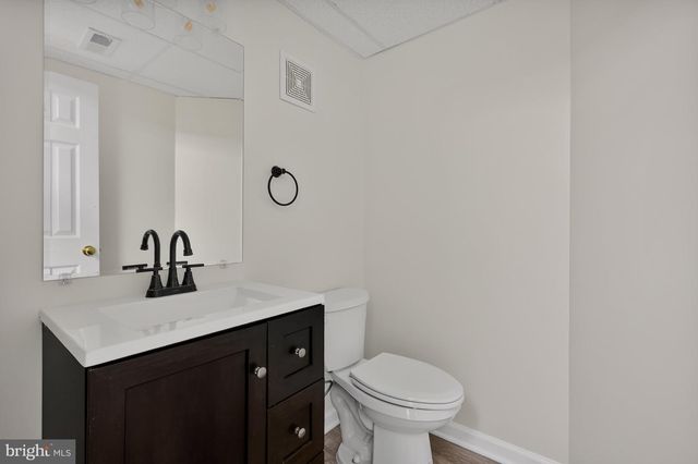 37896 LEGARD FARM RD, Hillsboro, VA 20132