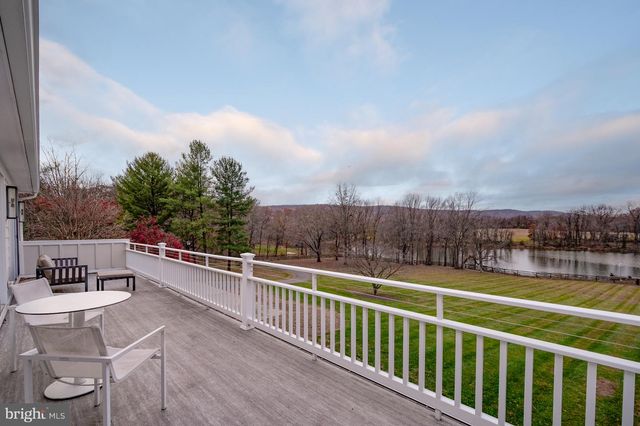 37896 LEGARD FARM RD, Hillsboro, VA 20132