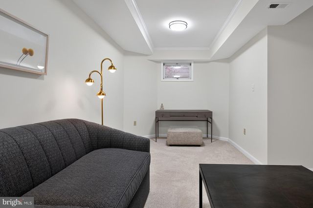 37896 LEGARD FARM RD, Hillsboro, VA 20132