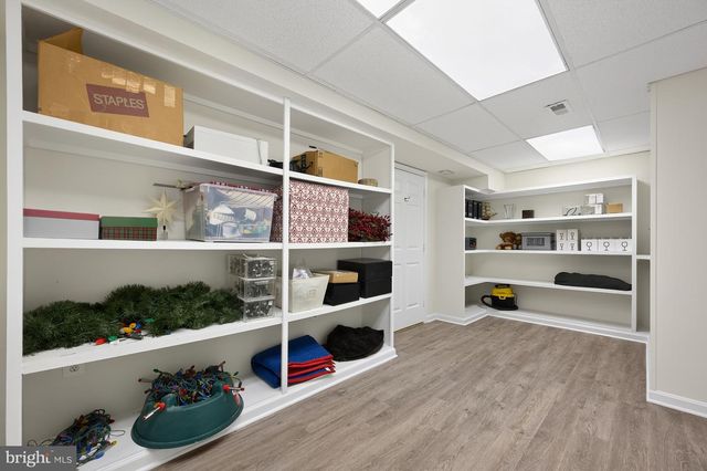 37896 LEGARD FARM RD, Hillsboro, VA 20132