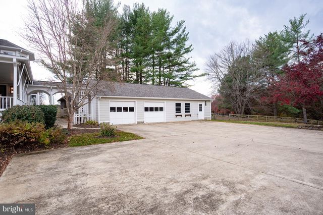 37896 LEGARD FARM RD, Hillsboro, VA 20132