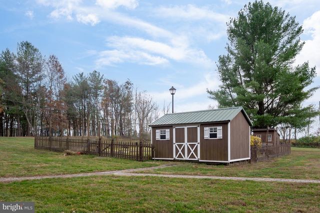 37896 LEGARD FARM RD, Hillsboro, VA 20132