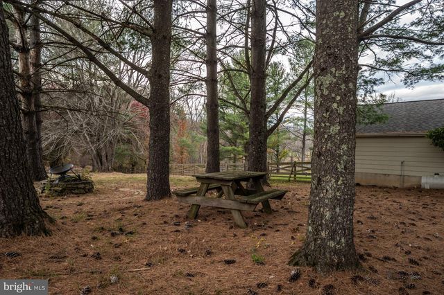 37896 LEGARD FARM RD, Hillsboro, VA 20132