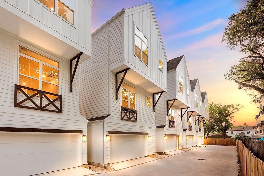 904 Martin Street D, Houston, TX 77018