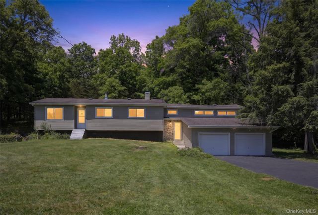 85 Toleman Road, Washingtonville, NY 10992