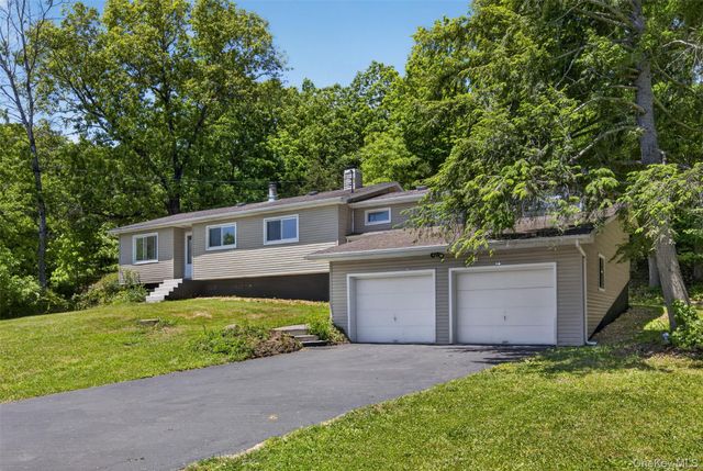 85 Toleman Road, Washingtonville, NY 10992