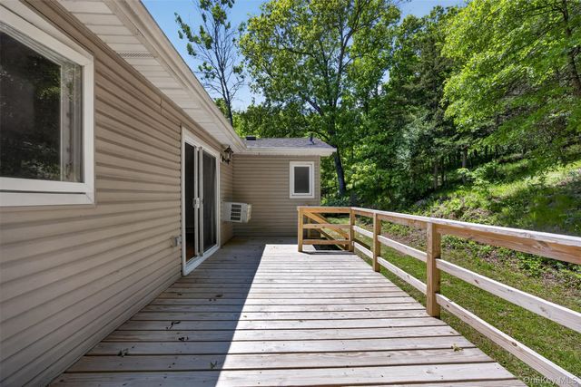 85 Toleman Road, Washingtonville, NY 10992