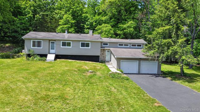 85 Toleman Road, Washingtonville, NY 10992