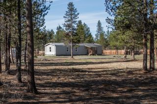 8859 Split Rail Road, La Pine, OR 97739